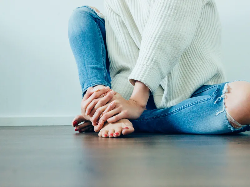 Bluebonnet Chiropractic treating neuropathy in Tomball